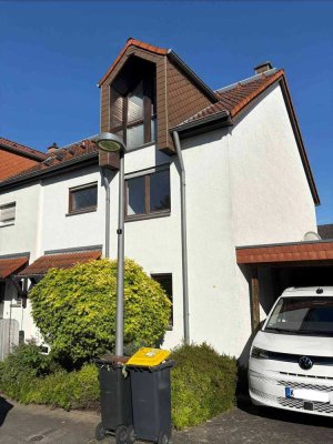Viel Platz für Ihre Ideen: Großzügiges Haus in Köln-Rondorf