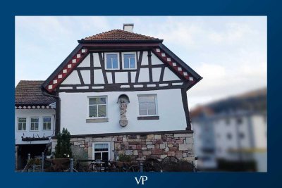 Historisches Liebhaberstück: Alte Schmiede mit 4 modernen Wohneinheiten