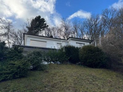 ERSTBEZUG nach Renovierung!!! 4 ZKB-Wohnung mit NEUER Einbauküche - Penthouse Flair !