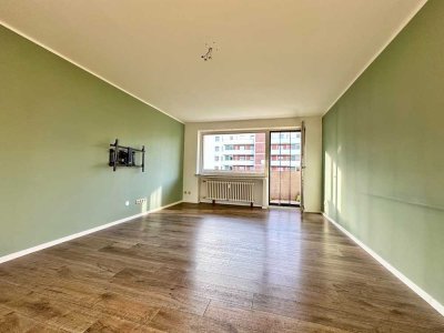 „Einziehen & Aufatmen: Stylische 3-Zimmer-Perle mit Aufzug & Loggia.“