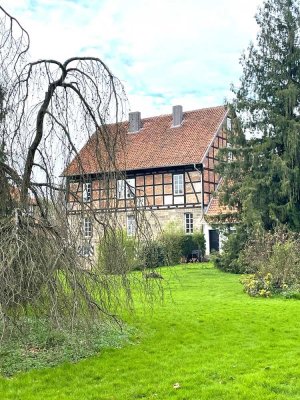 "Adliges" Wohnen mit Garten auf herrschaftlichem Rittergut zwischen Dransfeld und Göttingen !