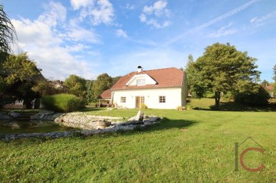 Wunderschönes Landhaus in Ruhelage mit Teich und Weinkeller