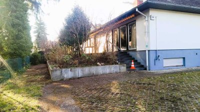 Maisonette/ Haus mit Terrasse+ Einzelgarage+ DG-Reserve