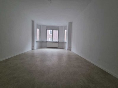 Demnächst frei! Nähe Kaiserviertel, renovierte und geräumige 2-Zimmer
