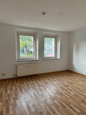 Sehr schöne 4-Raum-Wohnung im 2.OG