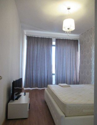 Stilvolle, modernisierte 1,5-Zimmer-Wohnung mit Balkon und EBK in Solingen