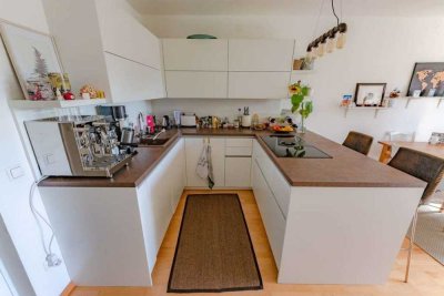 Geschmackvolle, gepflegte 2-Raum-Wohnung mit EBK in Kissing
