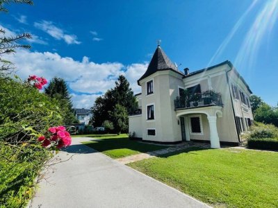 Traumwohnung in historischer Villa!