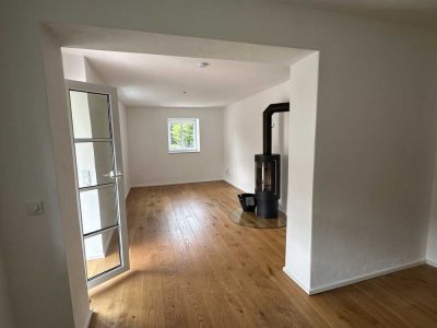 Traumhafte 4-Zimmer-Terrassenwohnung mit Einbauküche in Schäftlarn (OT Zell)