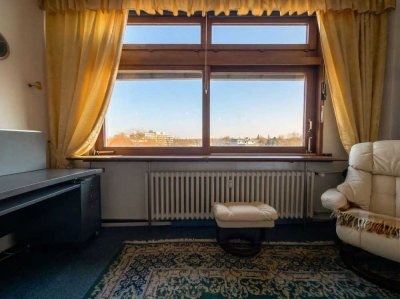2-Zimmer-Wohnung mit unverbaubarem Weitblick über Lankwitz – Verkauf mit Wohnungsrecht