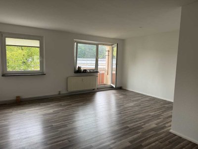 Gepflegte 2,5-Zimmer-Wohnung mit Balkon im 2. OG in Zwönitz