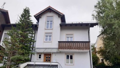 neuwertige DHH - Wohn-Küche-EBK, Parkett, Bad/WC/DU/Wanne + Gäste/WC, Tiefgarage in MARKT SCHWABEN