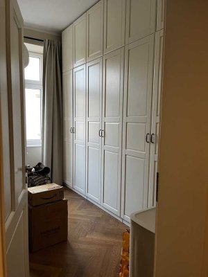 Sanierte Altbauwohnung mit zwei Zimmern