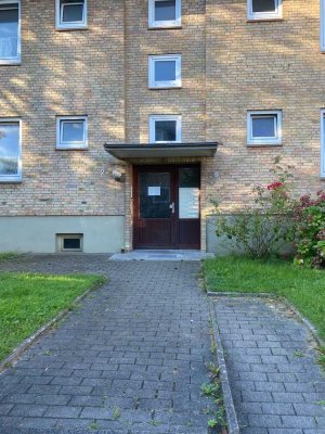 2 Zimmer - Wohnung Frisch Saniert! Mit Balkon