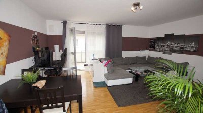 Moderne 3 Zimmer-Wohnung mit Balkon