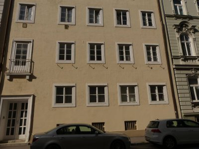 ALTBAUMIETWOHNUNG IN ZENTRUMSNÄHE!