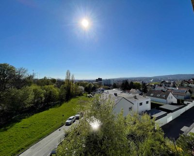 Exklusive 3,5-Zimmer-Maisonette in Südost mit Blick über Wiesbaden, provisionsfrei