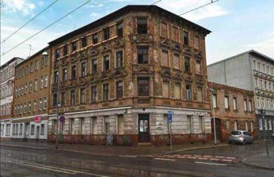 Eckgebäude zur Mariannenstraße Gründerzeit-Klinkerbau mit Fensterbekrönungen im Rohbau