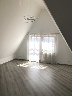Exklusive 3-Zimmer-Dachgeschosswohnung mit EBK in Bad Marienberg