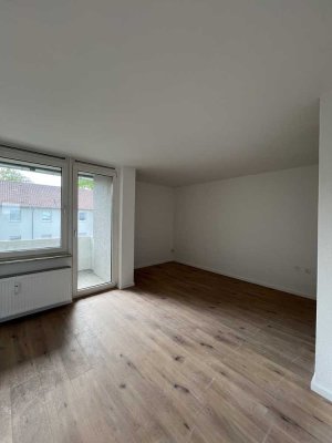 Hier genießt man das Leben im grünen - 3 Zimmern mit EBK + Balkon