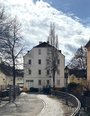 3 Zimmer-Dachgeschosswohnung, auch für Wohngemeinschaften!