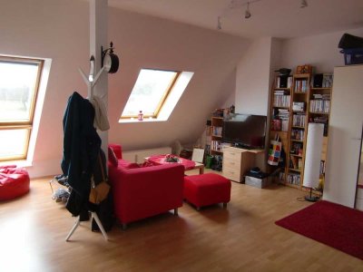 Schönes, helles Single Apartment in neuwertigen 5 Parteienhaus