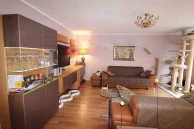 3-Zimmerwohnung mit Doppelgarage und großem Balkon