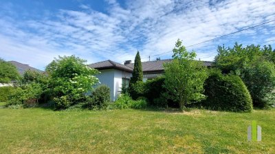 Charmanter Bungalow - voll unterkellert - großes Grundstück