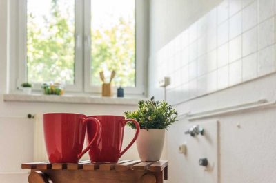 2-Raum-Wohnung mit Einbauküche und Balkon