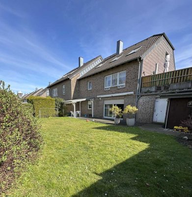 Schöne Eigentumswohnung mit alleiniger Gartennutzung und Garage