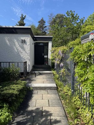 Traumhafter großzügiger Atrium-Bungalow in toller Wohnlage mit exzellenter Infrastruktur