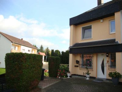 Schönes 6-Zimmer-Reihenendhaus in Meinhard langfristig zu vermieten!