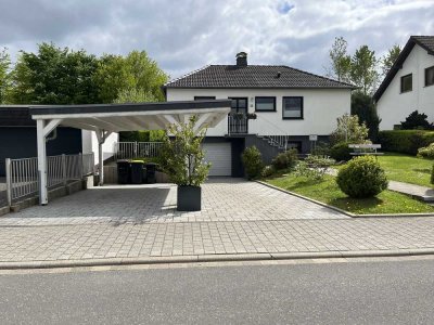 Freistehendes  Einfamilien mit moderner Heiztechnik und schönem Garten