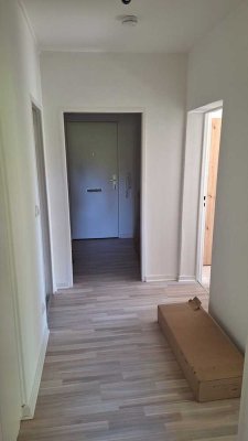 Nachmieter zum 01.06 für 2 Z-Wohnung in der Holtenauer gesucht
