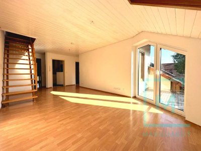 Gepflegte 3 Zimmer Studio-Wohnung mit schönem Balkon und PKW-Stellplatz
