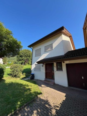 Einfamilienhaus in Traumlage mit Alb-Blick – ruhig, sonnig mit sep. Wohnraum/Gewerbemöglichkeit