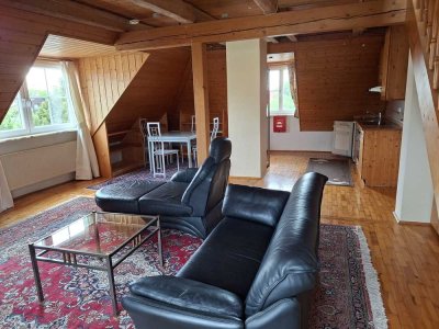 Schöne, ruhige und möblierte Dachgeschosswohnung in Landsberg