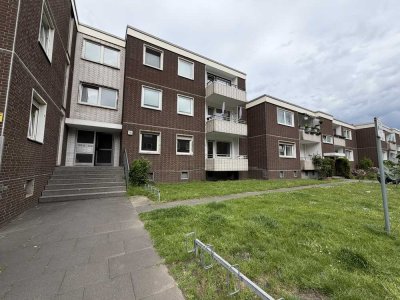*FAMILIEN AUFGEPASST* - renovierte 4 Zimmer Erdgeschosswohnung mit Balkon in DU-Marxloh!