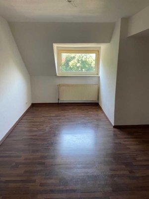 Schöne 3-Zimmer-Dach-Wohnung in Herne-Horsthausen