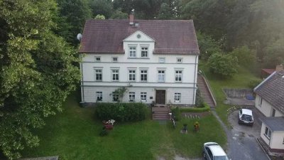 Traumhaftes Mehrfamilienhaus mit wunderschöner Parkanlage