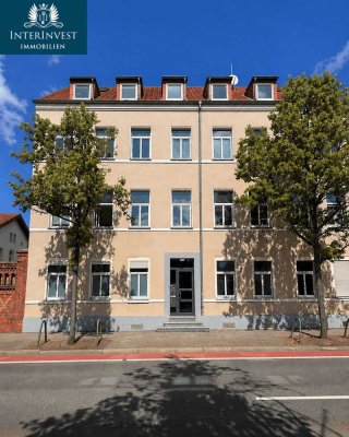 frisch renovierte Erdgeschosswohnung mit Terrasse und grünem Rückzugsort