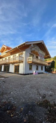 Neues Reihenendhaus mit 4 Zimmern in Lenggries – Erstbezug 2026