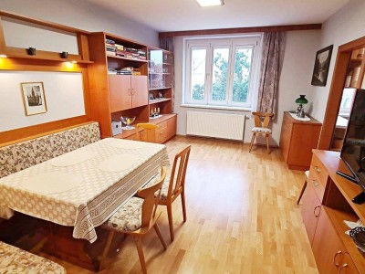 FAMILIENHIT, ENKPLATZ, gepflegte 113 m2 Neubau mit Loggia, 4 Zimmer, Küche, 2 Bäder, teilmöbliert, 3. Liftstock, U3-Nähe
