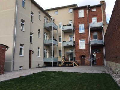 wunderschöne 3-Raum Günderzeitaltbauwohnung
