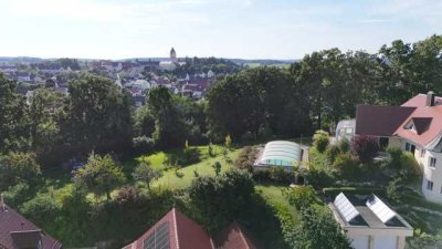 Exclusives Einfamilienhaus mit ELW und traumhafter Aussicht im Münchener Umland