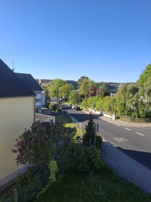 Schöne helle 2-3 Zimmer Wohnung mit Einbauküche (70qm) in Koblenz-Ehrenbreitstein