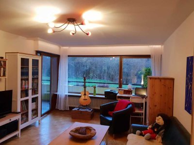 Stilvolle, gepflegte 2-Raum-Wohnung mit Balkon und Einbauküche in Trier