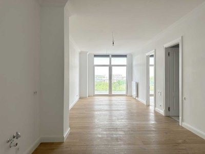 Luxuriöse 2-ZKB Wohnung mit großer Terrasse + Aufzug + Fitness Raum im Haus