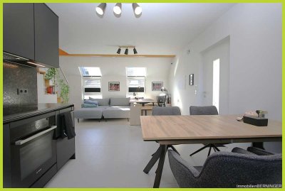 Neuwertige kleine DE LUXE Doppelhaushälfte - 
 Maisonette mit Galerie für anspruchsvollen Single