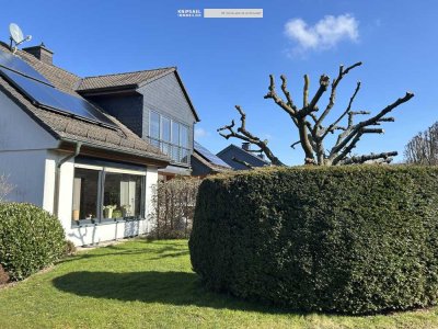 Wunderschönes Zweifamilienhaus Doppelgarage und 2 Stellplätze